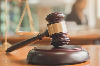 Detención ilegal y coacción